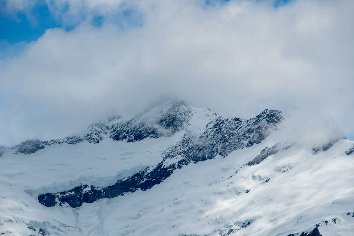 Rob Roy Glacier Track above the West Matukituki Valley, ice cliffs and snowfields